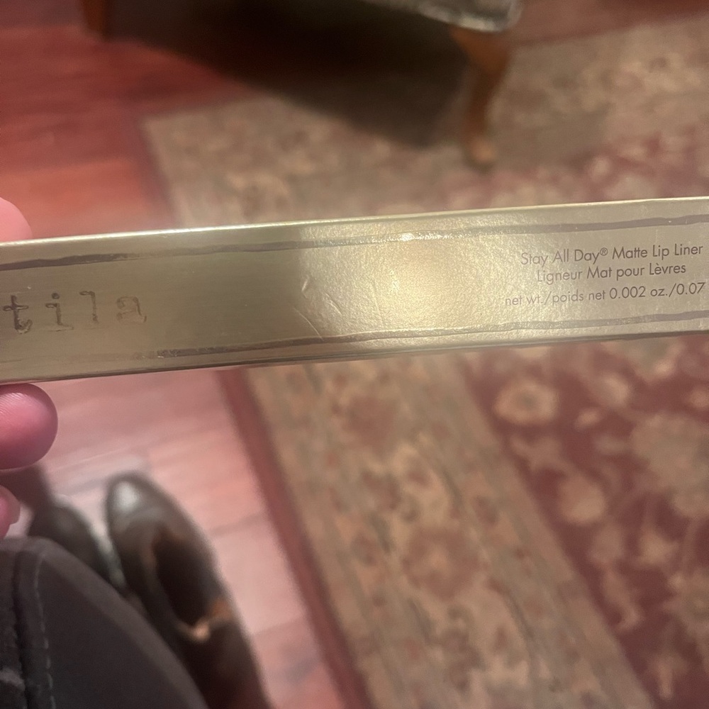 Stila Gold Matte Lip Liner in Resilience